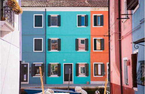 Tiffany Home - Photo 74