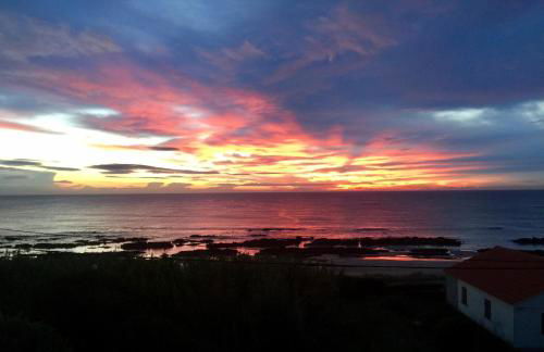 Condominio encantador, com piscina e vista mar - Ocean View Apartment - Foto 38