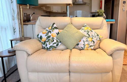 Hot Tub Lodge, Panoramic Views & Free Golf, Dog Friendly - Foto 11