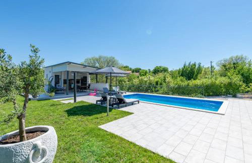 Villa Kalac, a charming holiday pool oasis near the sea - Foto 9