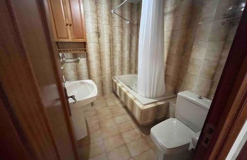 Apartamento DENTRO DE MURALLA y PARKING GRATUITO en pleno centro - Foto 14