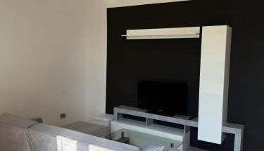 Modern 1st floor apartment with balcony - Casa Berto - Foto 3