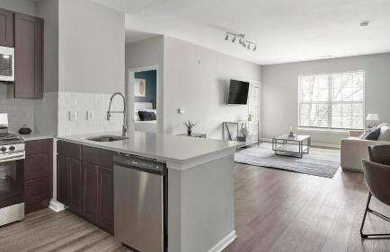 Landing Modern 2BD Pool Clubhouse - Foto 10