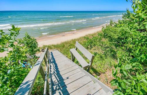 Jacobia Lakefront Retreat - Photo 32