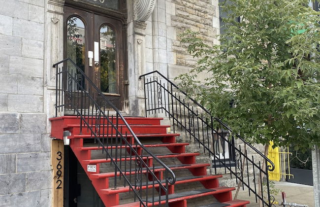 Unique Stays - 3690 St-Denis - Foto 1