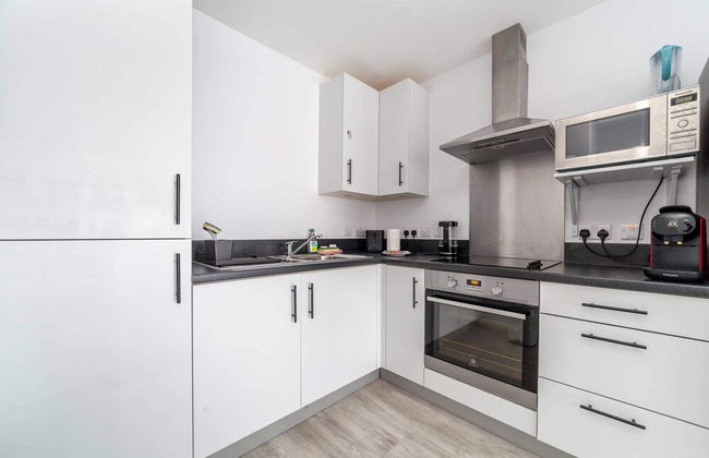 Riverside Retreat Modern Flat in Brentford - Foto 8