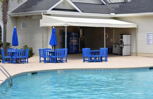 Brunswick Plantation Studio Home 407L with Onsite Golf Course and Pools studio - Foto 6