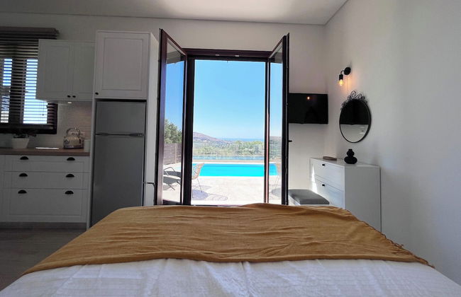 Romance at Villa Dionysos w heated pool - Foto 2