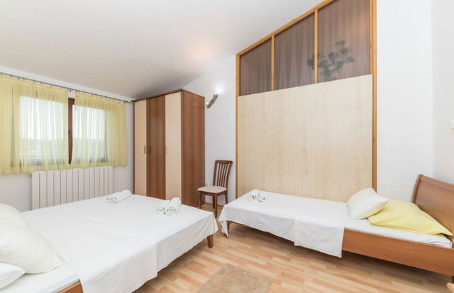 Relaxing Holiday Home With Pool, Fitness Area, and Entertainment Facilities - Foto 10