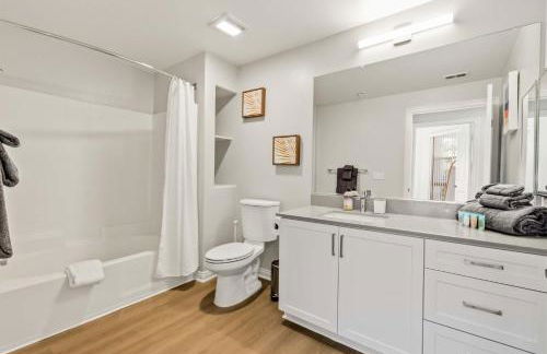 Central Irvine 1BR Loft w Work Setup by Anyplace - 11750 - Foto 10