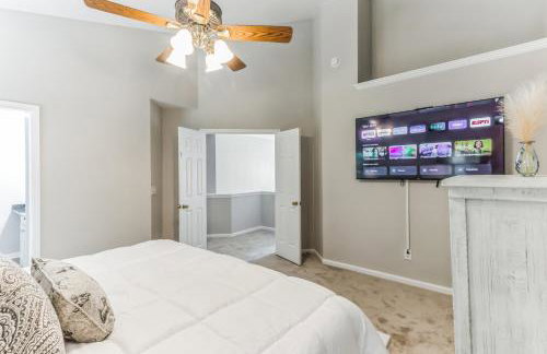 Country Haven - Hot Tub & Pool! Game Room, King Beds, Mins 2 dwtn - Foto 26