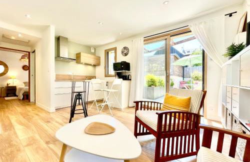 300 m Plage et Centre Ville - Parking Privatif et Gratuit sur Place - Terrasse Bois - Foto 15