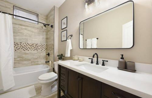 9 Bedroom House with King-sized Bed near Bakery Square - Foto 24