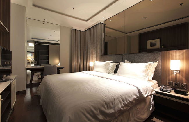 Ascott Waterplace Surabaya - Photo 9