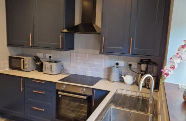 Lovely Cosy Two Bed Home,Peak District Gateway - Foto 8