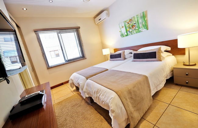 Bon Azur Beachfront Suites & Penthouses with LOV - Photo 4