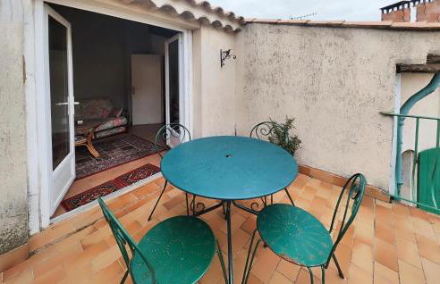 2 Bedroom Amazing Home In Servian - Foto 8