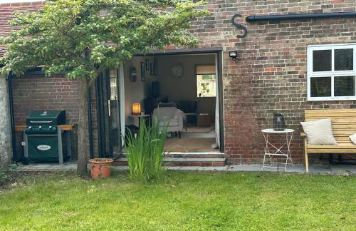 Charming rural cottage & private garden near South Downs - Great location for hiking - Photo 20