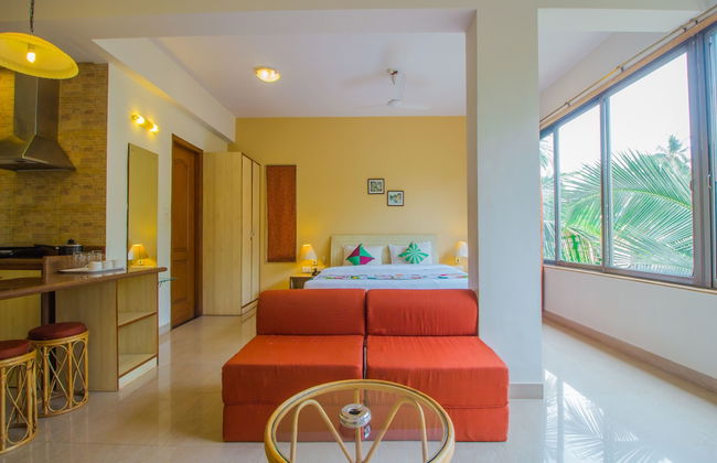 OYO 15007 Home Casa Amarilla - Photo 1