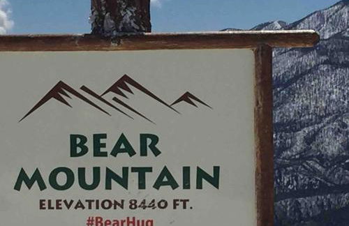 Spacious cozy chalet huge deck over seasonal creek - Foto 68