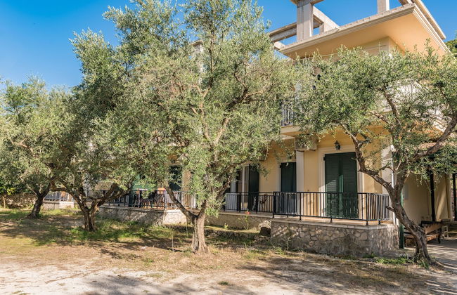 Allegro Studios & Apartments - Photo 1