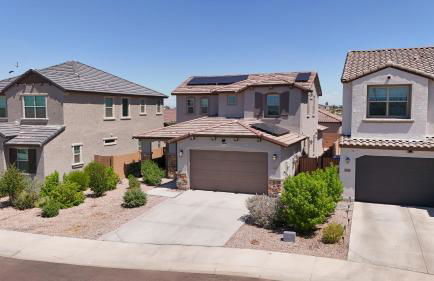 Modern Desert Home-Great for families & groups, near golf, hiking, and city fun, Private in-law suite with own entrance also available separately - Foto 47