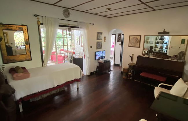 Barbados Chi Guest House - Photo 40