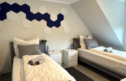 DUTTI'S HOME - Apartment B I 2 Rooms I 4 Beds I Kitchen I WiFi I TV I Parking I Autobahn - Foto 17