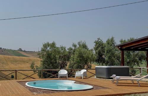 Private Pool & Jacuzzi with View by Host Hero - Foto 44