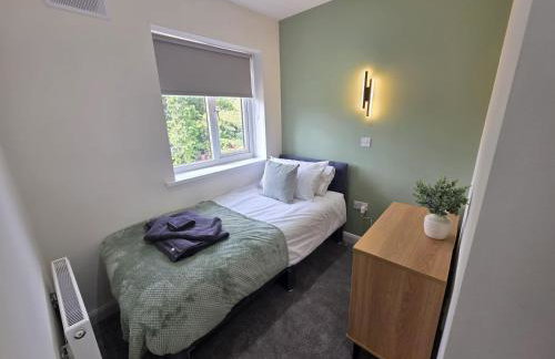 House - Sleeps 4 - Parking - Garden - City Centre - Foto 16