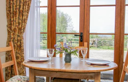 High Grove - Photo 14