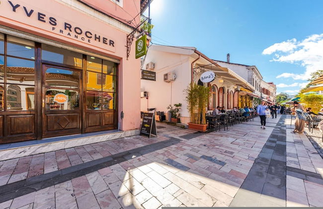 The Vibrant Hub in Shkod r - Foto 37