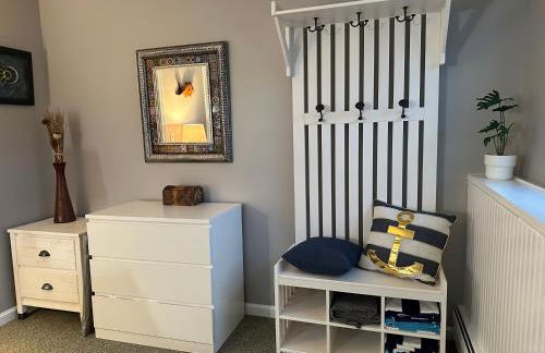 Ocean Breeze-8min Walk to Beach - Foto 8