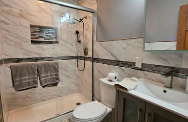 Executive Suite with Private Kitchen, Bath & Parking - Foto 5