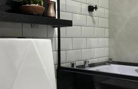 Apê térreo sem escada com Ar Cond, WiFi e banheira! - Foto 29