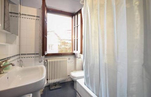 Awesome Home In Seravezza - Foto 12