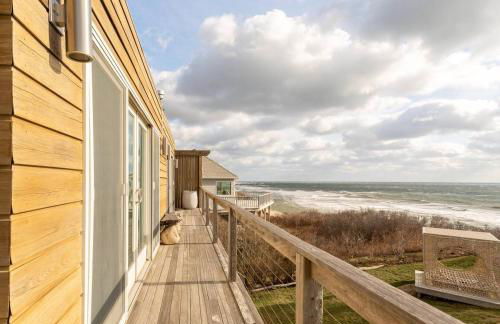 Surfside Villa by Rove Travel - Oceanfront Home with Hot Tub - Foto 47