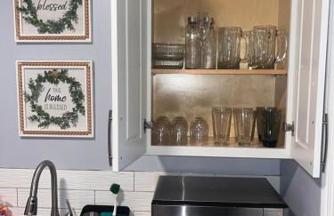 Charming King bed & Queen Sofa bed & TV Wifi - Foto 22