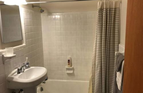 Walk2Metro's,DCGem,Private,Wifi, FreeParking - Foto 53