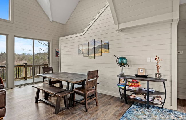 NEW Lake View Indoor Pool Sleeps 14 Hot Tub - Foto 9