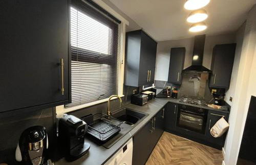 Panmure by CENTRAL SERVICED APARTMENTS - 2 Double Bedrooms - Monifieth - Sleeps 4 - Modern & Unique - Smart TV & WiFi - Fully Equipped Kitchen - Spacious & Unique - Foto 35