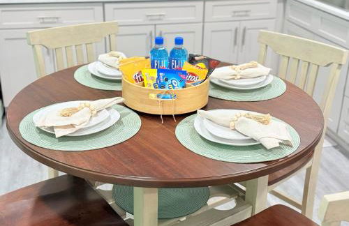 Dora's Haven Getaway-Cozy 1Bedroom with Boat or Camper Parking- Free - Foto 26