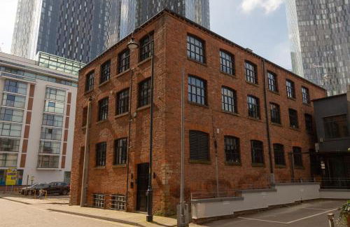 Central Gem: Cosy 2BR with Private Balcony - Foto 49