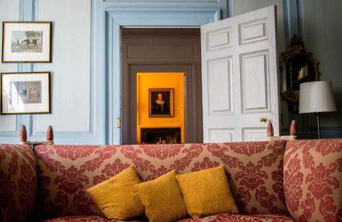 Great House - A Grand Georgian Retreat with Heated Outdoor Pool - Photo 28