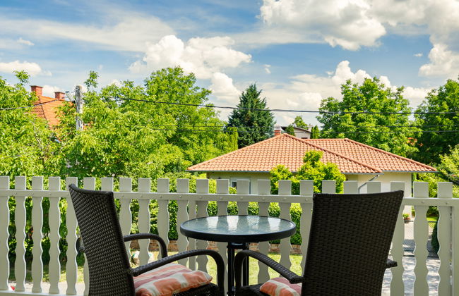 4 bedroom House in Balatonszárszó with private pool and garden - Photo 17