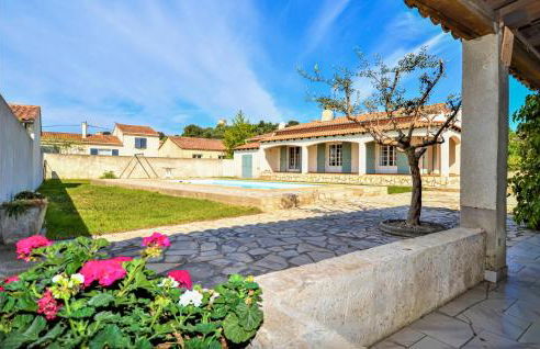 4 Bedroom Lovely Home In Bellegarde - Foto 16