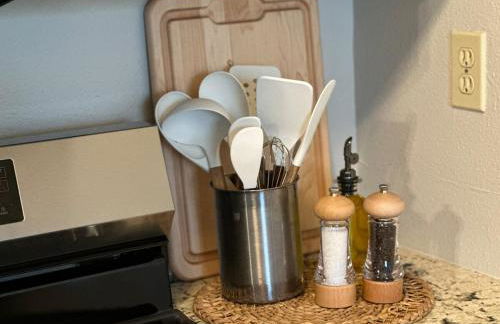 Mins to ATX most iconic eateries, bar and places - Foto 23