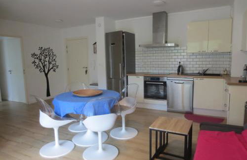 Rez de Jardin T3 recent et calme au Nouvelles Terres à La Londe les Maures - Foto 13