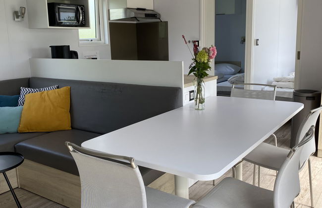 Modern 6-person Chalet in the Frisian Countryside, 3 Bedrooms and Wifi - Foto 16