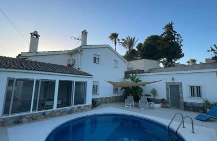 Villa with Private Pool & Hot tub - Foto 1